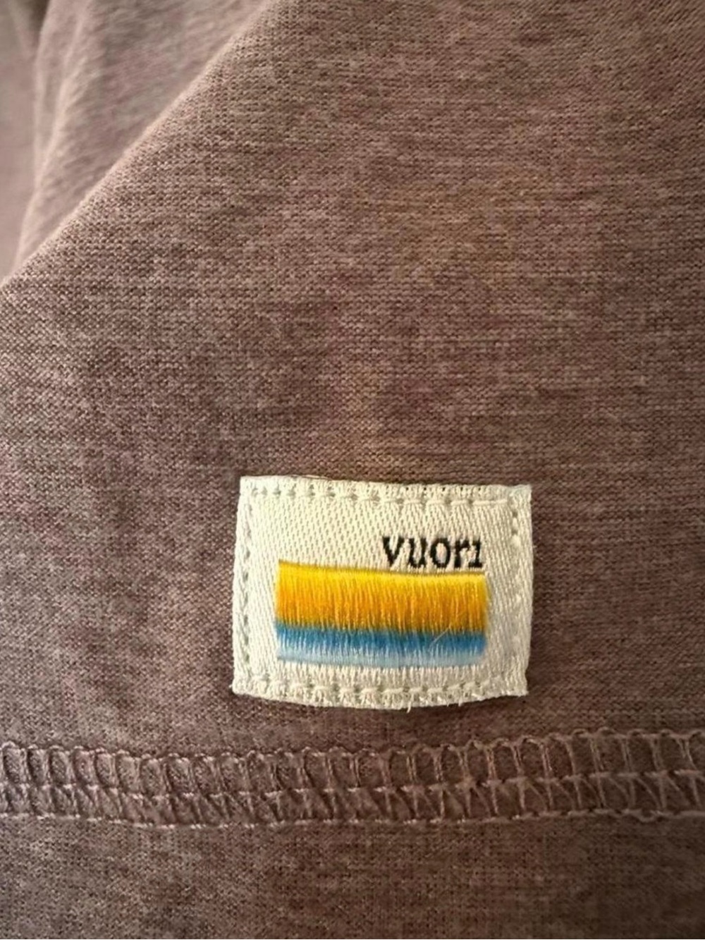 VUORI men’s XL long sleeve Logo Tee - Heather Mauve with Yellow & Blue Accent